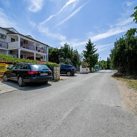 Πανσιόν Valsavie Ρόβινι